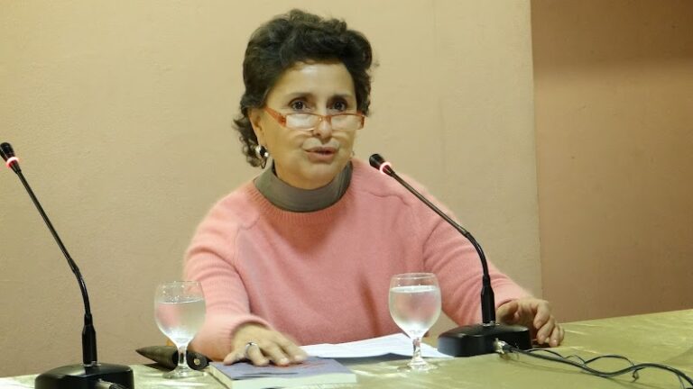 PIA FIGUEROA presentó  en Rosario su libro «SILO, el Maestro de nuestro tiempo»