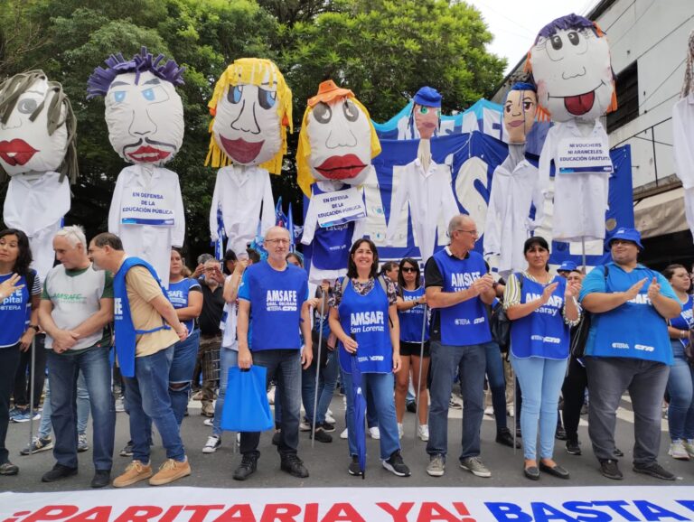 Paro y Marcha en Unidad de AMSAFE, SADOP, ADUL y SIPRUS contra el Ajuste en Salud y Educación