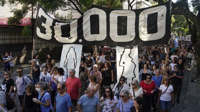 24 Marzo 2024: 24M: Una multitud ganó las calles en Rosario por Memoria Verdad y Justicia y contra el gobierno de Milei