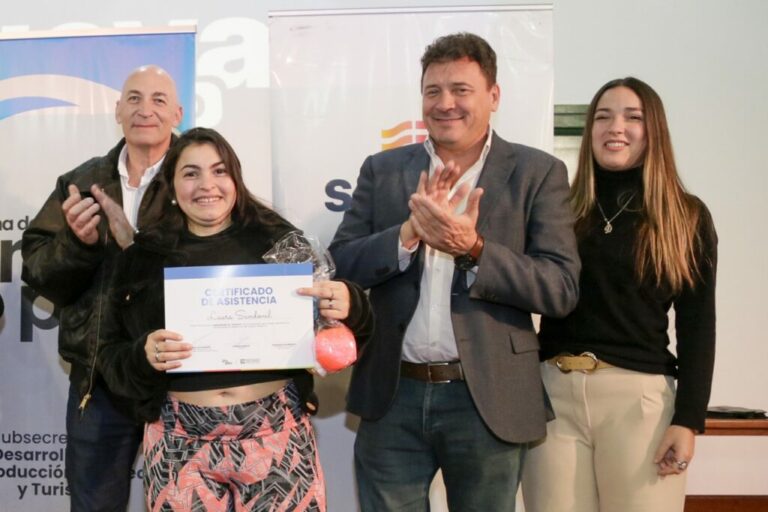 Herramientas que abren caminos: más sanlorencinos completaron cursos laborales