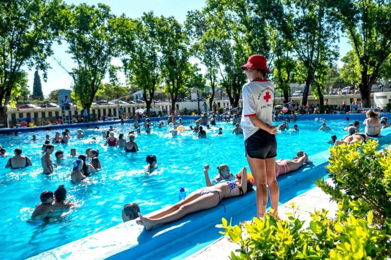 Abre la pileta de Parque Alem: los precios de los abonos Abre la pileta de Parque Alem: los precios de los abonos