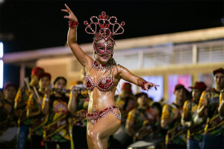 San Lorenzo: Viernes y Sábado gran desfile de comparsas por la avenida San Martín