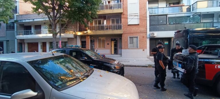 Investigan la muerte violenta de una pareja de jóvenes